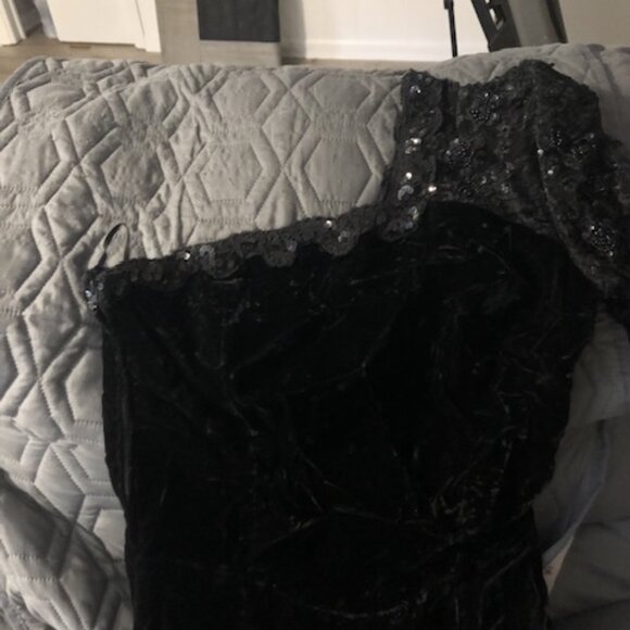 Vintage Jessica McClintock Lace and Velvet Dress - Picture 3 of 6